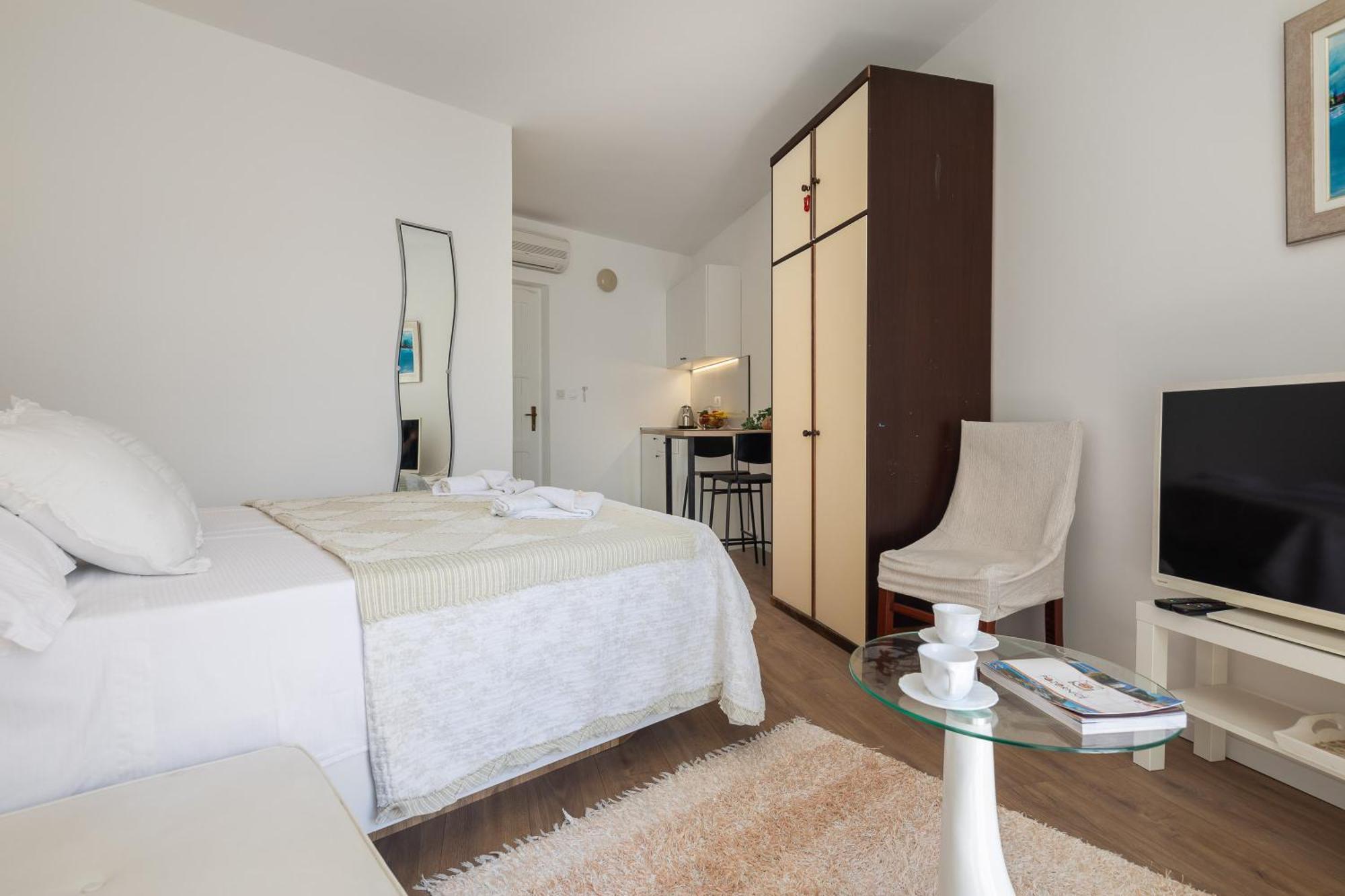 Caleta Seaview Suites II - Pool & Jacuzzi Lokva Rogoznica Exterior photo