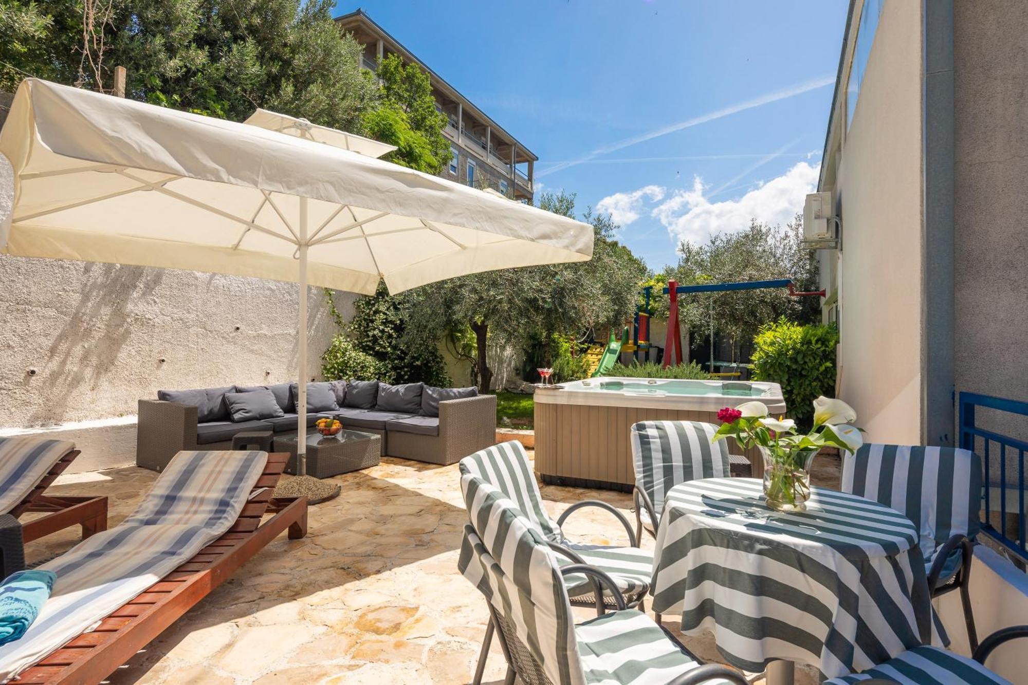 Caleta Seaview Suites II - Pool & Jacuzzi Lokva Rogoznica Exterior photo